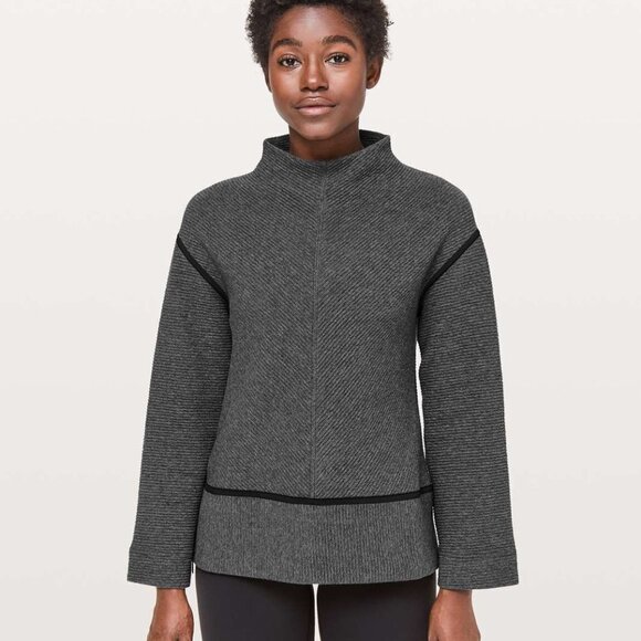 Lululemon On Repeat Mock Neck size 2 NWT - Picture 1 of 8